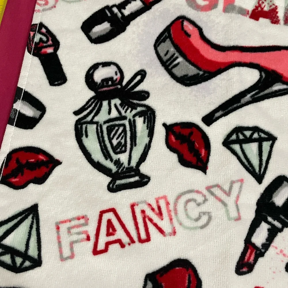 Beauty Glam hand towel